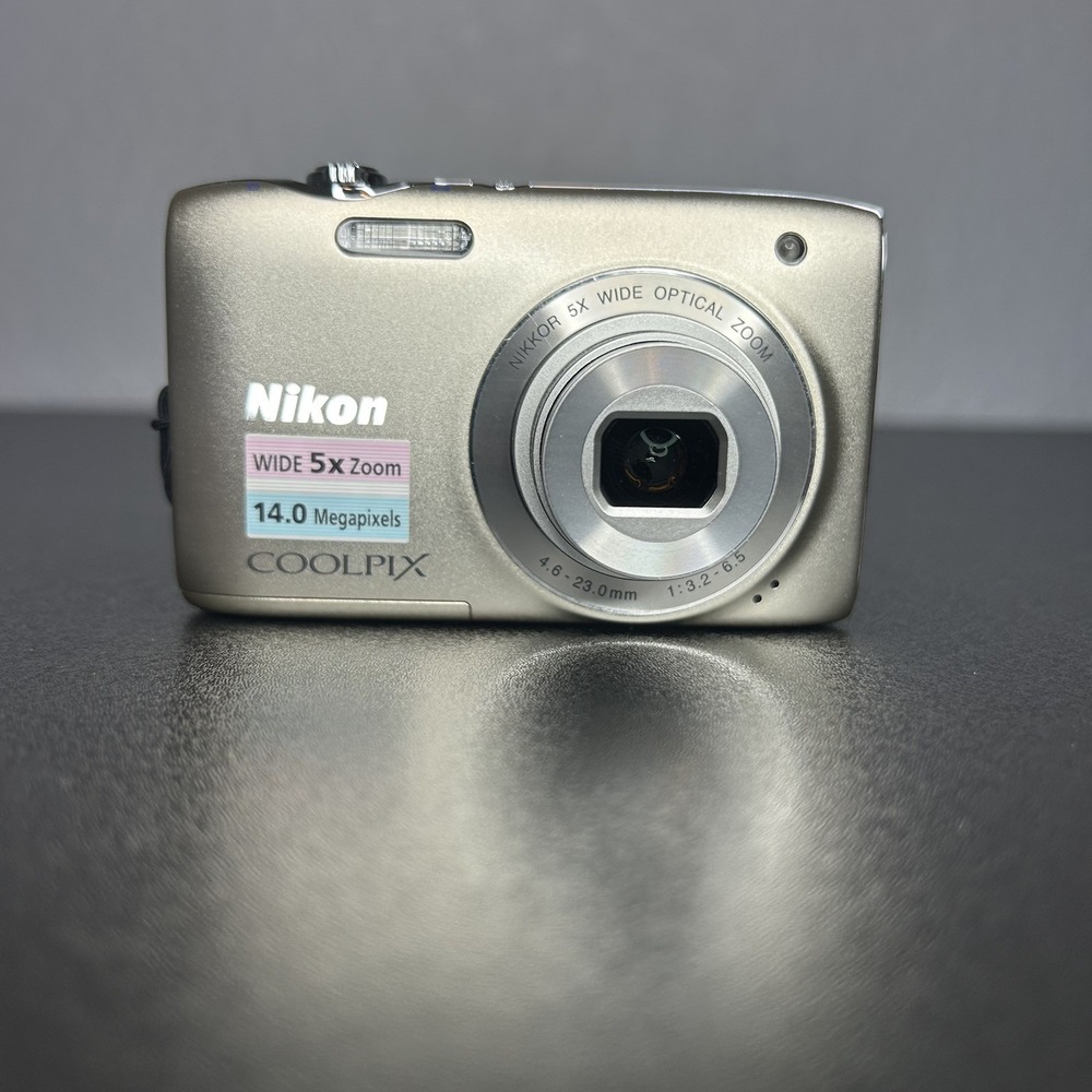 Nikon COOLPIX S3100 14MP Digital Camera 5x Zoom 8GB SD Battery Charger Tested - Picture 2 of 8